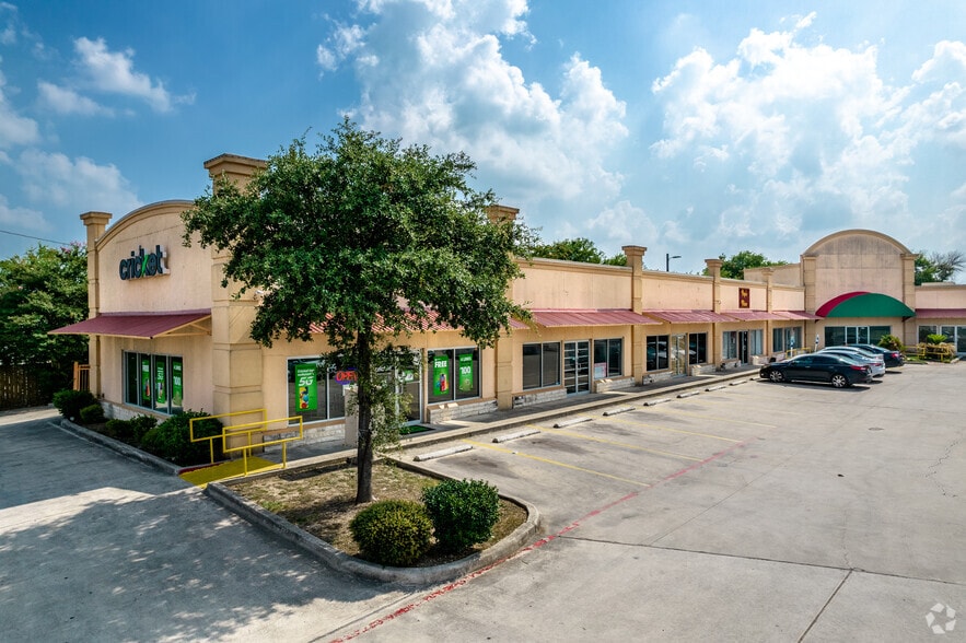155 S WW White Rd, San Antonio, TX for lease - Primary Photo - Image 2 of 3