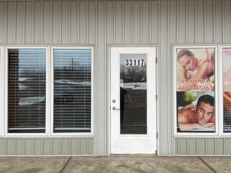 33101-33169 Center Ridge Rd, North Ridgeville, OH à louer - Photo du bâtiment - Image 1 de 4