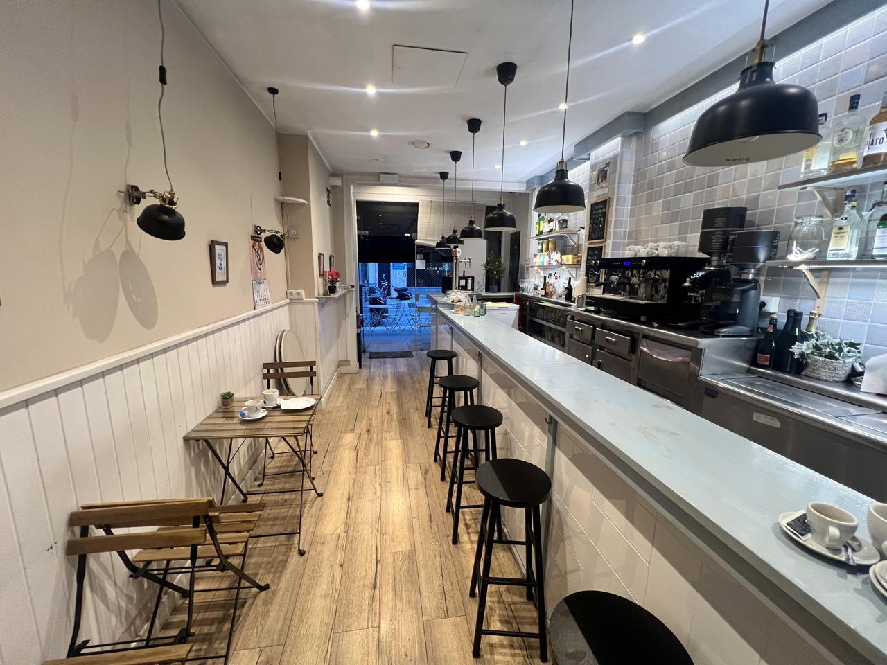 Retail in Badalona, Barcelona for lease Interior Photo- Image 1 of 5