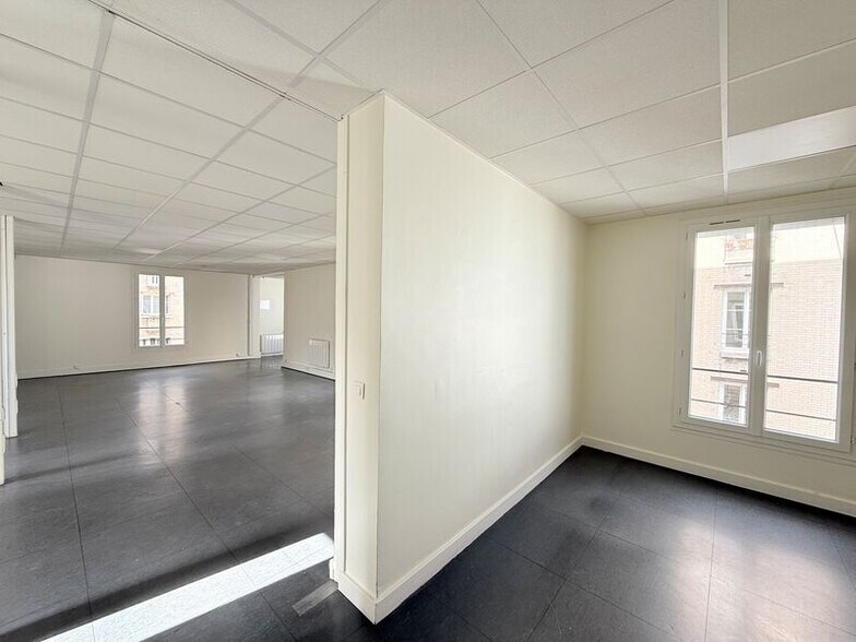 17 Rue Pelleport, Paris for lease - Interior Photo - Image 3 of 9