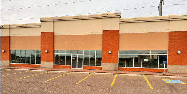 2440 Division Av NW, Medicine Hat, AB for lease - Building Photo - Image 3 of 6