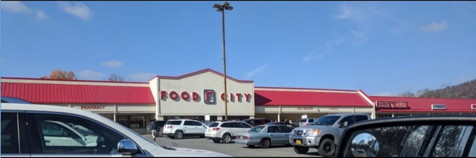 205 River Bend Dr, Pennington Gap, VA à louer - Photo du bâtiment - Image 2 de 3