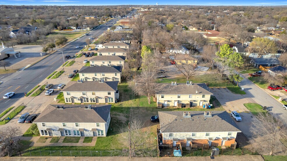 4936 Flamingo Rd, Fort Worth, TX à vendre - Photo du bâtiment - Image 1 de 19