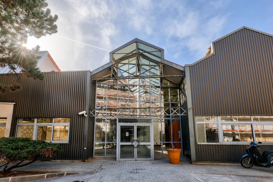 Flex in Malakoff for lease - Primary Photo - Image 1 of 4