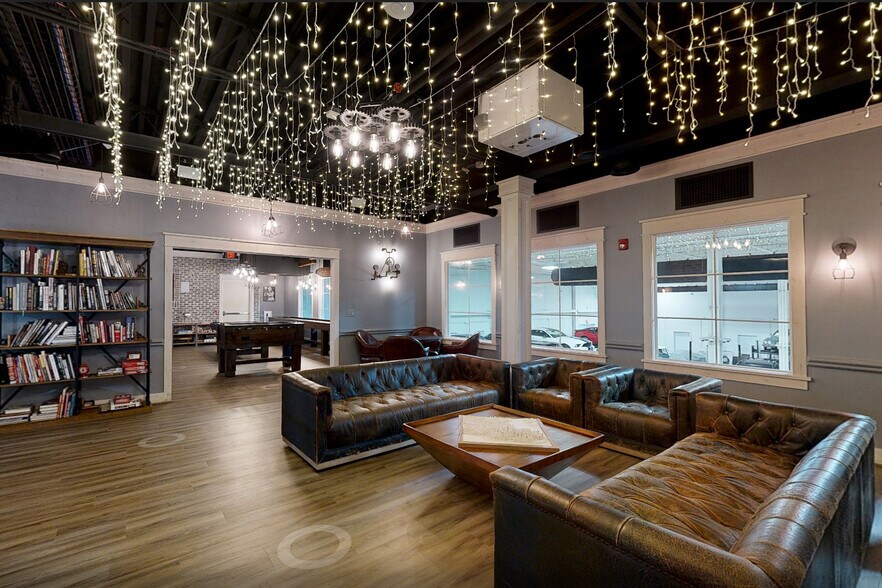 10 Kingsbridge Rd, Fairfield, NJ à louer - Numérisation 3D de Matterport - Image 2 de 24