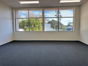 350 S Hope Ave, Santa Barbara, CA à louer Photo intérieure- Image 2 de 4