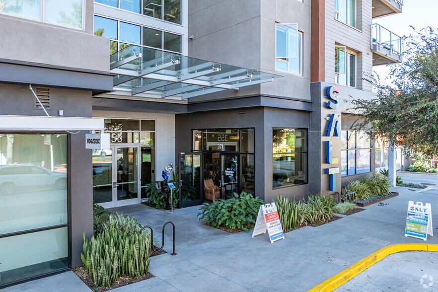 371 N Cleveland St, Oceanside, CA à louer - Aérien - Image 3 de 11