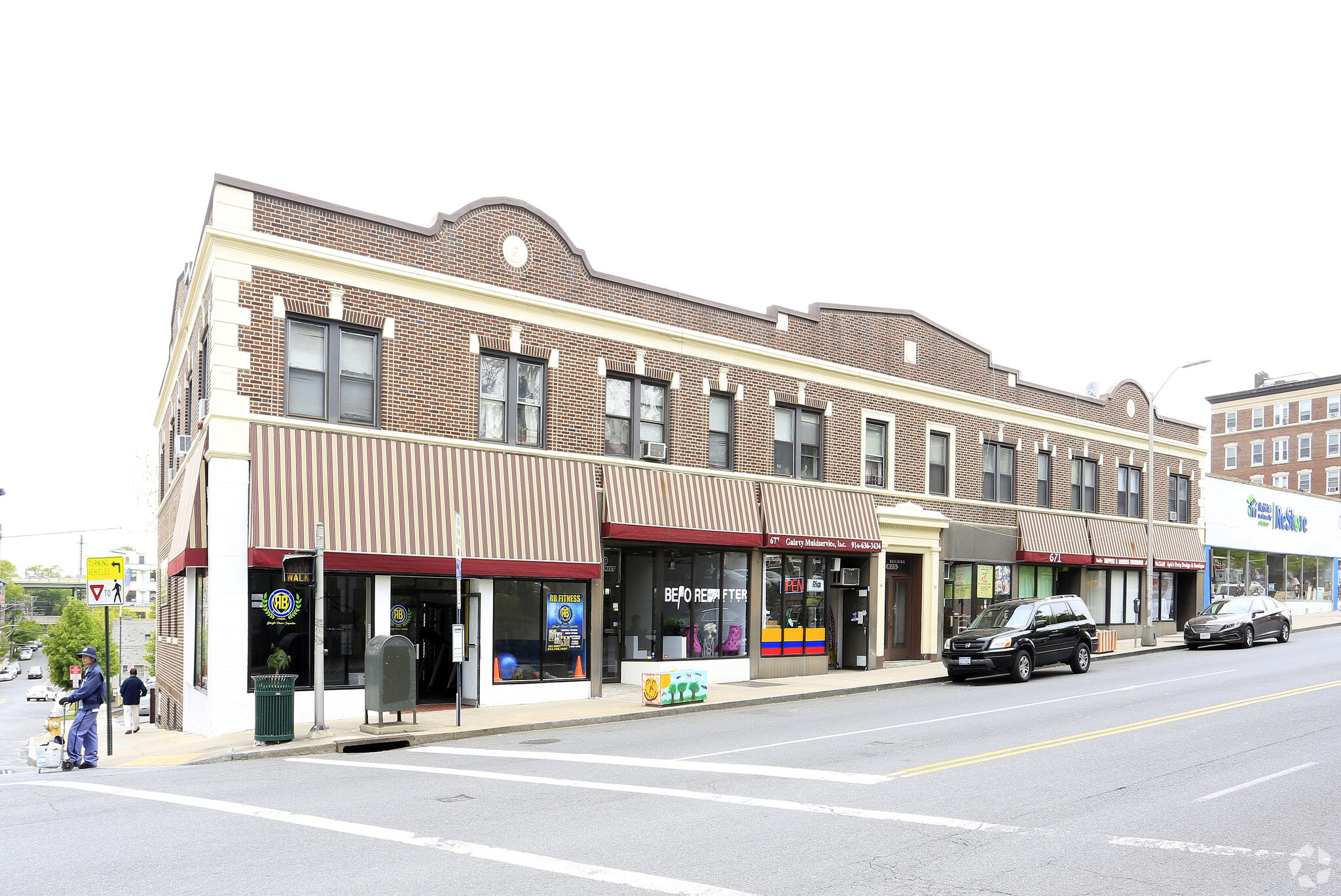 669-681 Main St, New Rochelle, NY à louer Photo principale- Image 1 de 9