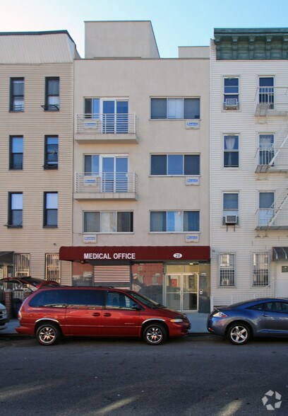 28 Melrose St, Brooklyn, NY à louer - Photo du bâtiment - Image 1 de 7