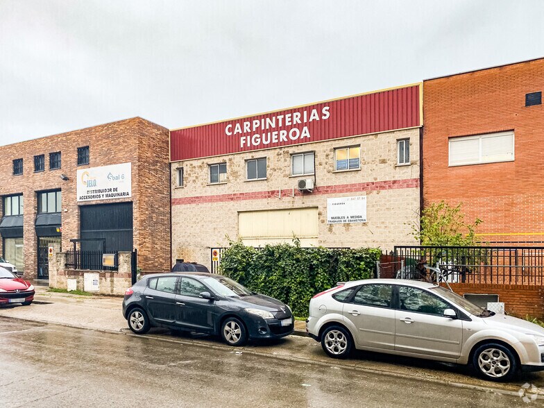 Calle Juan de la Cierva, 68, Móstoles, Madrid à vendre - Photo du bâtiment - Image 3 de 3