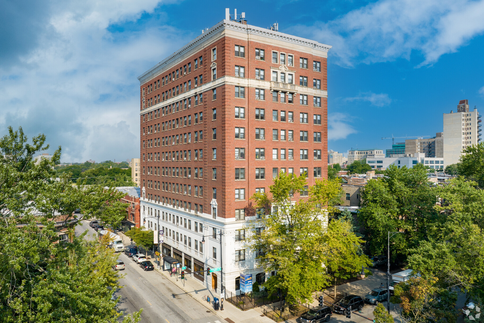 1660-1660 E 55th St, Chicago, IL à louer Photo du bâtiment- Image 1 de 4