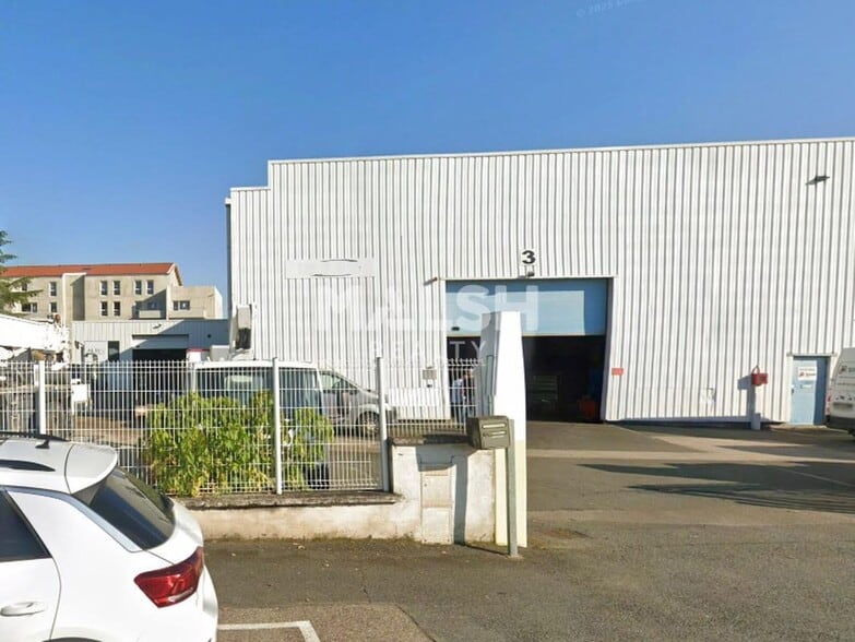 Flex in Belleville-en-Beaujolais for sale - Building Photo - Image 2 of 2