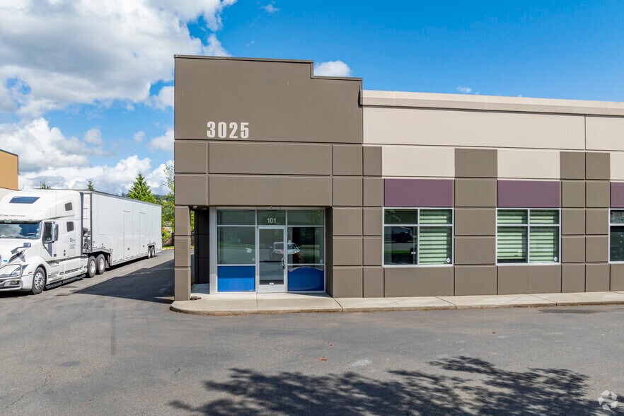 3025 142nd Ave E, Sumner, WA à louer - Photo du bâtiment - Image 2 de 5