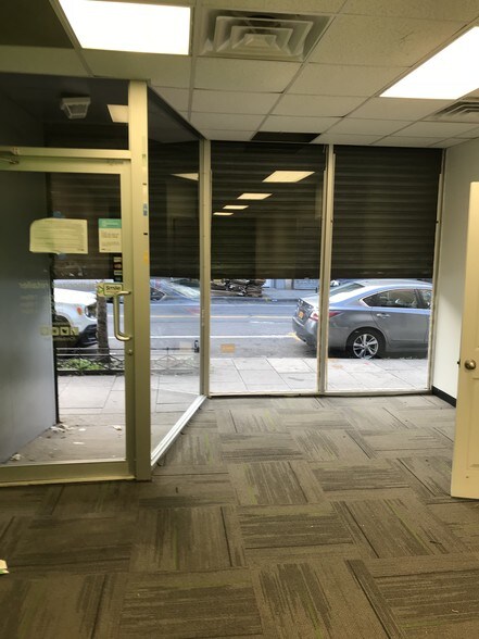 165 Port Richmond Ave, Staten Island, NY à louer - Photo du bâtiment - Image 3 de 10