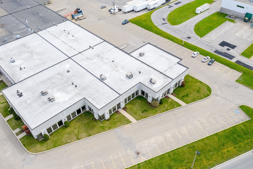 260-292 St Adrien-Patenaude, Vaudreuil-dorion, QC à louer - Photo du bâtiment - Image 3 de 3