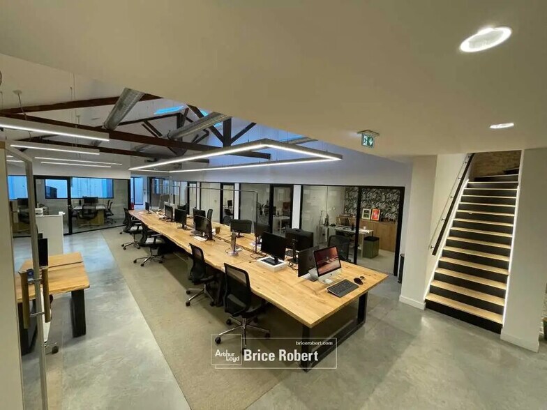 Office in Lyon for sale - Interior Photo - Image 3 of 3