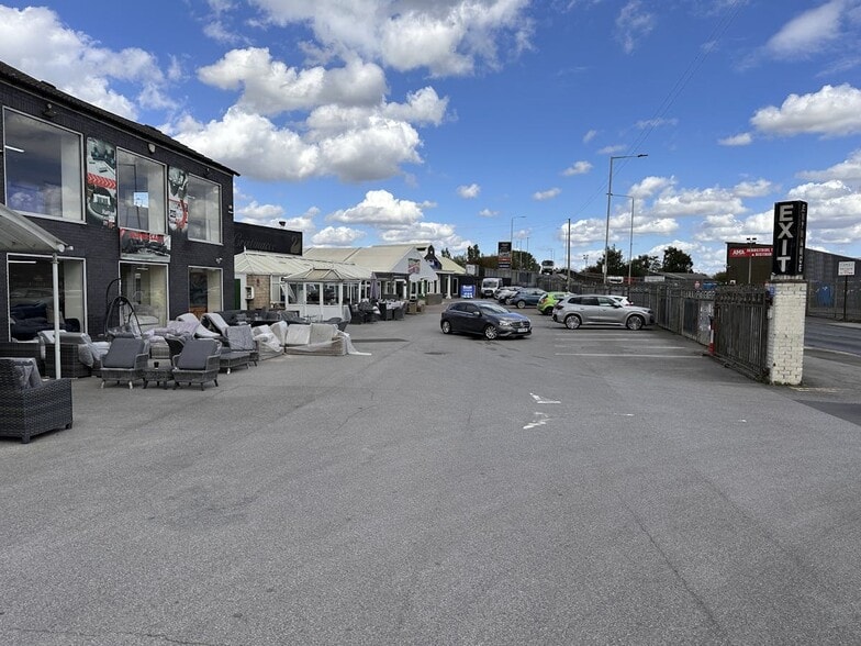 Rawmarsh Rd, Rotherham for lease - Building Photo - Image 2 of 2