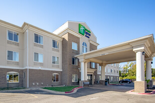 Holiday Inn Express - Motel