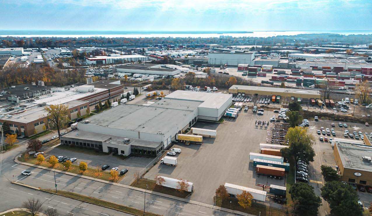 1415 32e Avenue, Montréal, QC à louer Aérien- Image 1 de 14