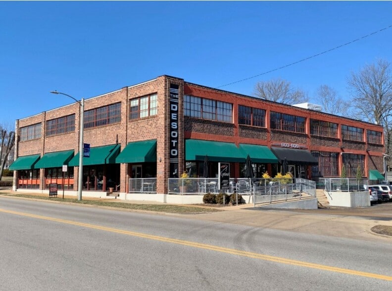 601-609 E Lockwood Ave, Webster Groves, MO for lease - Building Photo - Image 1 of 2