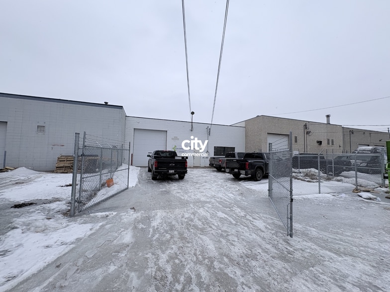 10555 111th St NW, Edmonton, AB for sale - Building Photo - Image 2 of 12