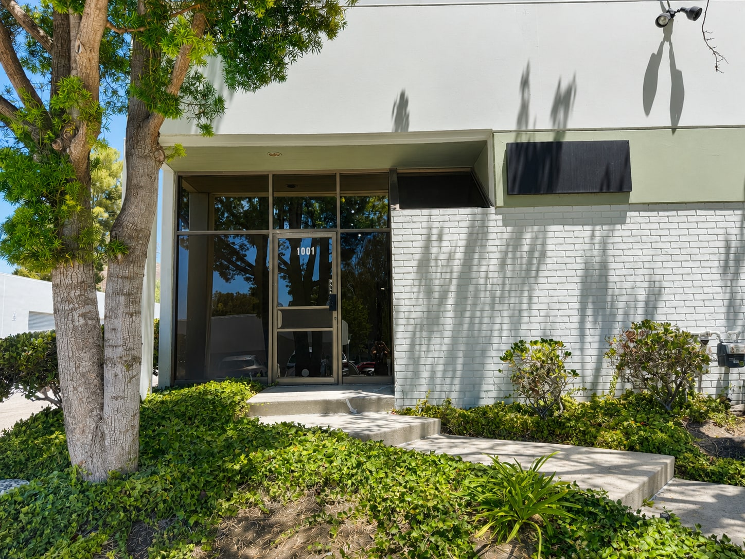 31121-31131 Via Colinas, Westlake Village, CA for lease Interior Photo- Image 1 of 6