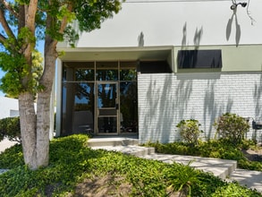 31121-31131 Via Colinas, Westlake Village, CA for lease Interior Photo- Image 1 of 6
