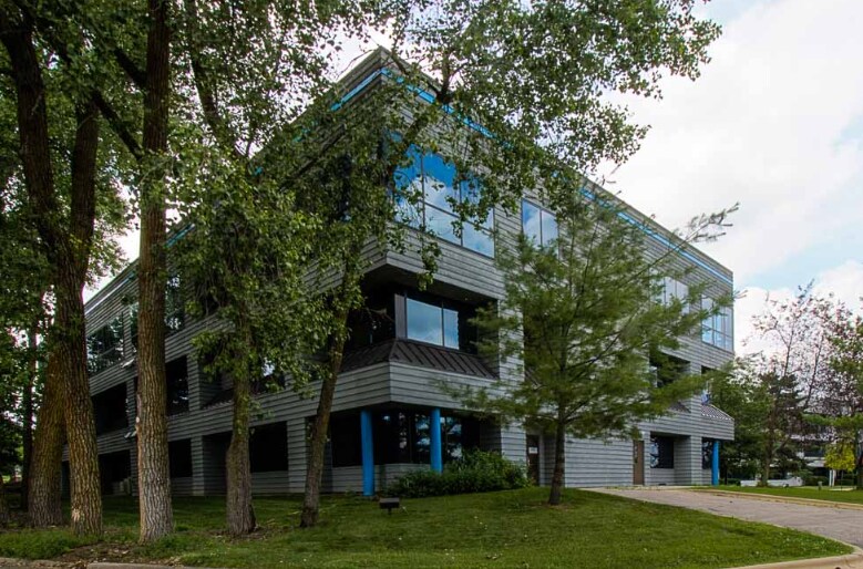 2901 International Ln, Madison, WI à louer - Photo du bâtiment - Image 2 de 7