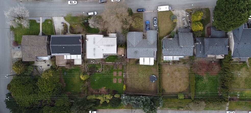 6910-6960 Mario Crt, Burnaby, BC à vendre - Aérien - Image 1 de 1