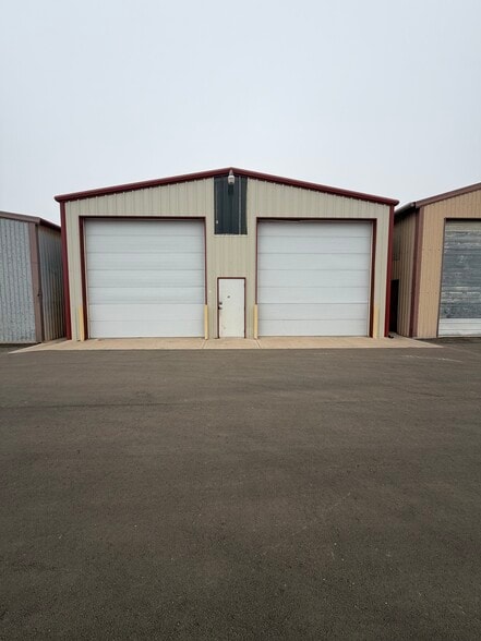 911 S Main St, Seminole, TX for lease - Primary Photo - Image 1 of 5