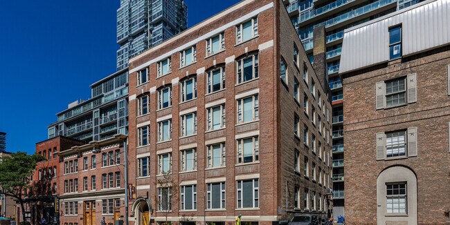 More details for 200 Adelaide St W, Toronto, ON - Office for Lease