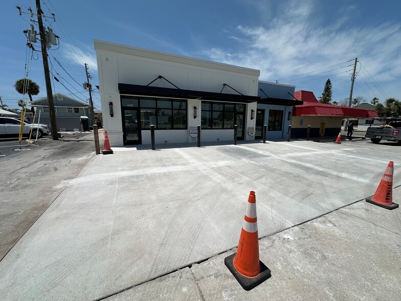 2004 Pass A Grille Way, Saint Petersburg, FL for lease - Primary Photo - Image 1 of 9