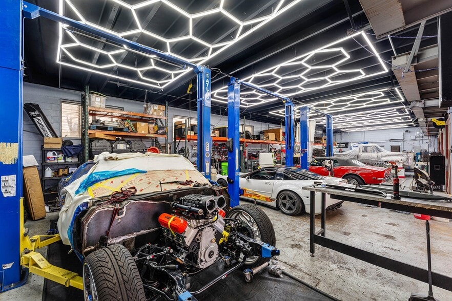 1941 NE 34th Ct, Lighthouse Point, FL for sale - Building Photo - Image 3 of 64