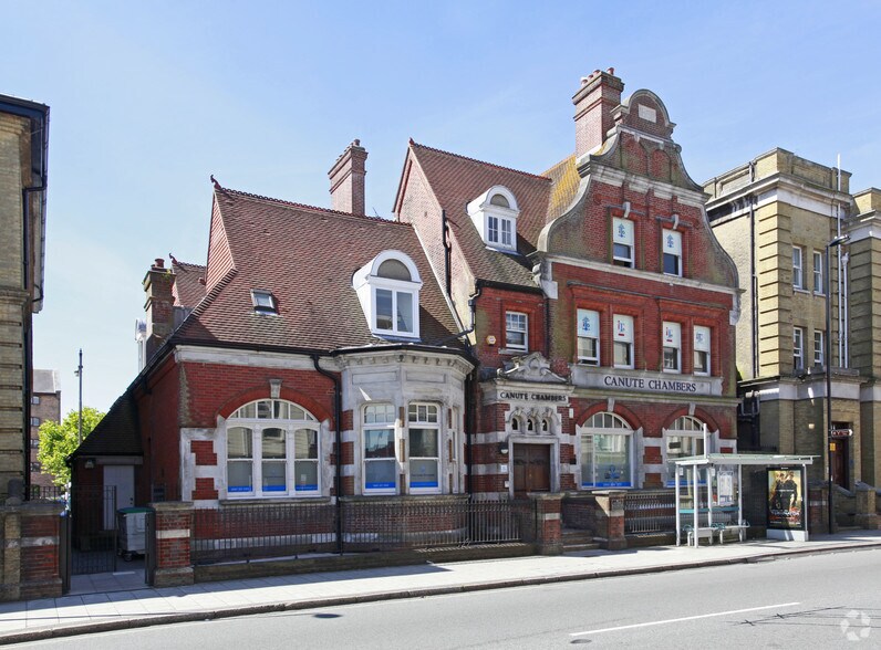 Canute Rd, Southampton à louer - Photo du bâtiment - Image 3 de 3