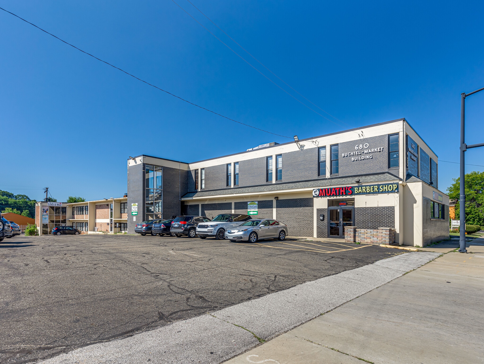680 E Market St, Akron, OH for sale Building Photo- Image 1 of 35