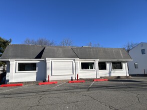 1900 Oak Tree Rd, Edison, NJ for lease Building Photo- Image 2 of 15