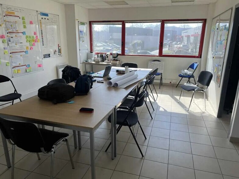 Flex dans Orvault à louer - Photo du bâtiment - Image 3 de 10