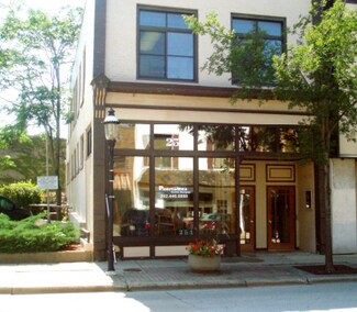 More details for 251 W Broadway, Waukesha, WI - Office for Lease