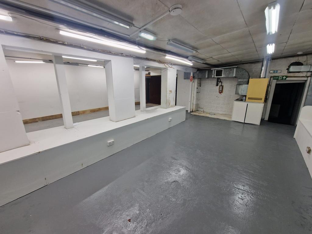 104 Larch St, Leicester for lease Primary Photo- Image 1 of 10