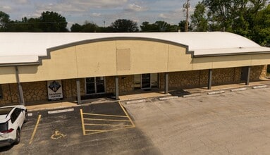 1305-1331 W 40 Hwy, Blue Springs, MO for lease Building Photo- Image 1 of 4