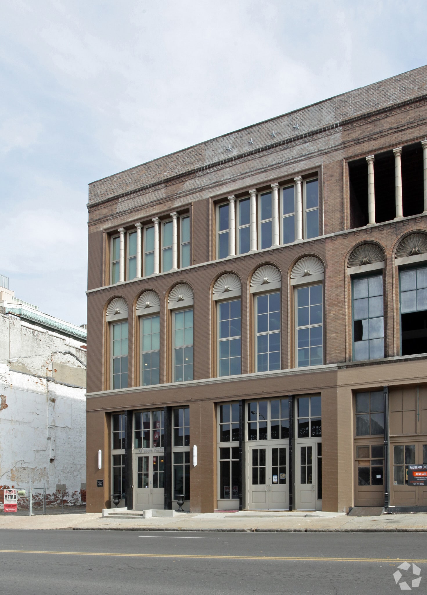 60 S Front St, Memphis, TN for lease Primary Photo- Image 1 of 13