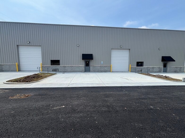 719 Gallatin Pike N, Madison, TN for lease - Building Photo - Image 3 of 8