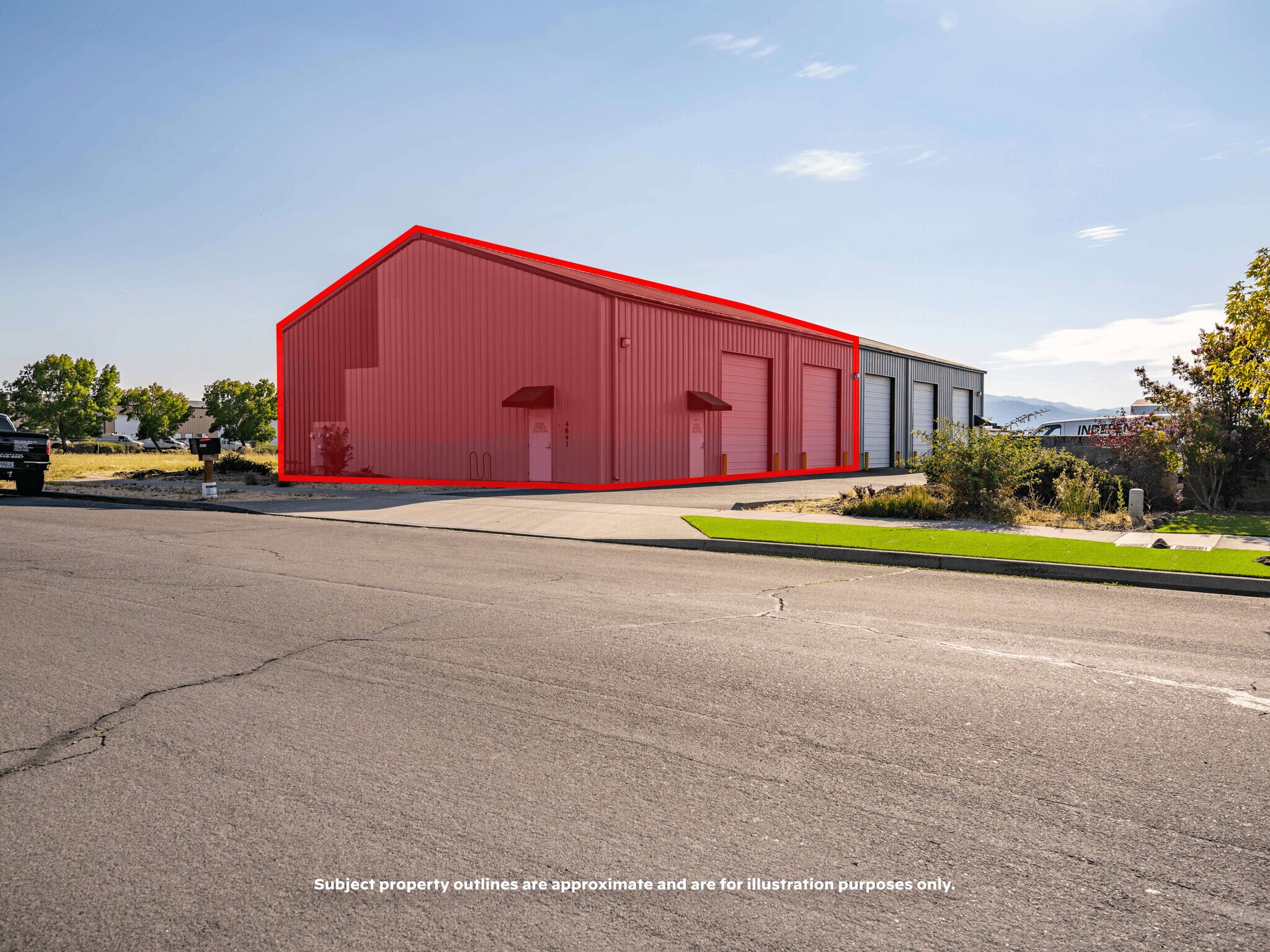 4841 Airway Dr, Central Point, OR for lease Primary Photo- Image 1 of 24