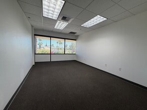340 S Farrell Dr, Palm Springs, CA for lease Interior Photo- Image 2 of 5