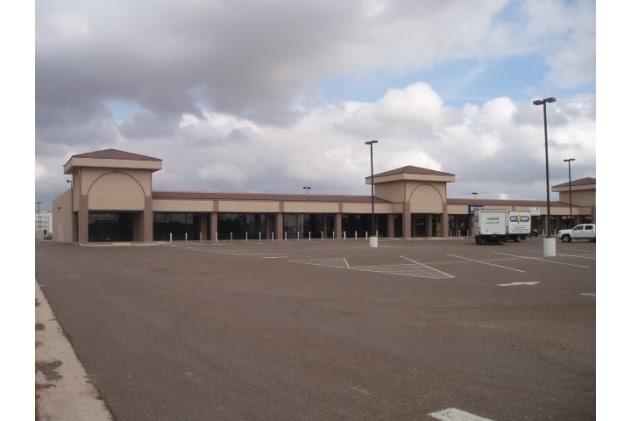 1715 Expressway 83, Penitas, TX for lease - Building Photo - Image 3 of 6