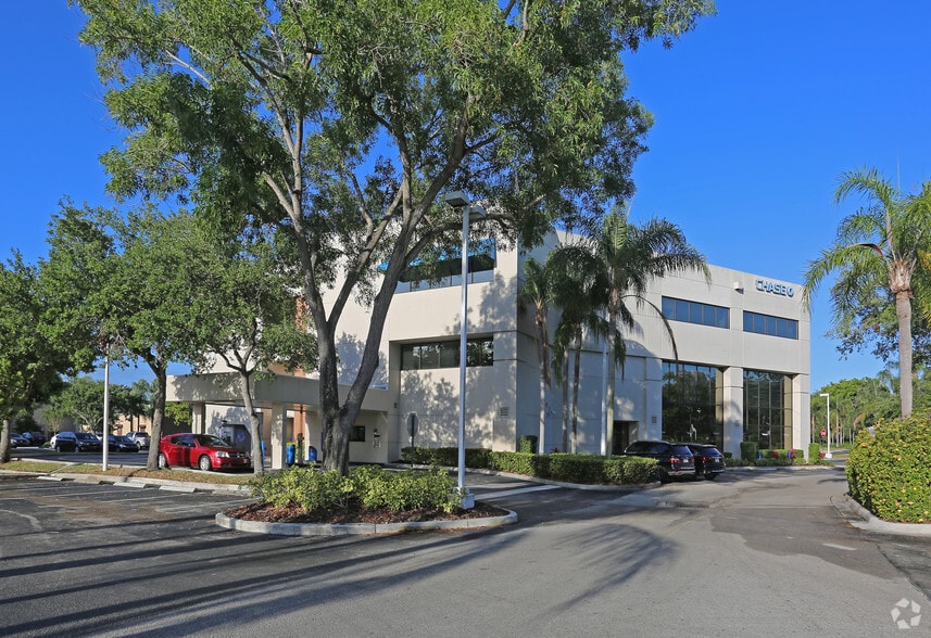 1040 Weston Rd, Weston, FL for lease - Building Photo - Image 3 of 32