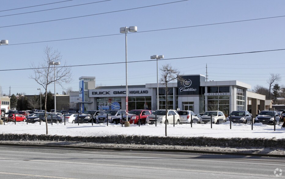 15783 Yonge St, Aurora, ON for sale - Primary Photo - Image 1 of 1