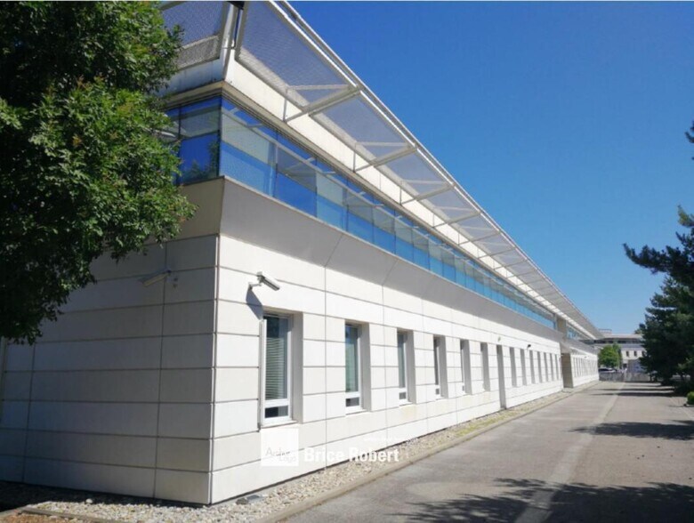 1 Rue Jacques Monod, Bron for lease - Building Photo - Image 2 of 8