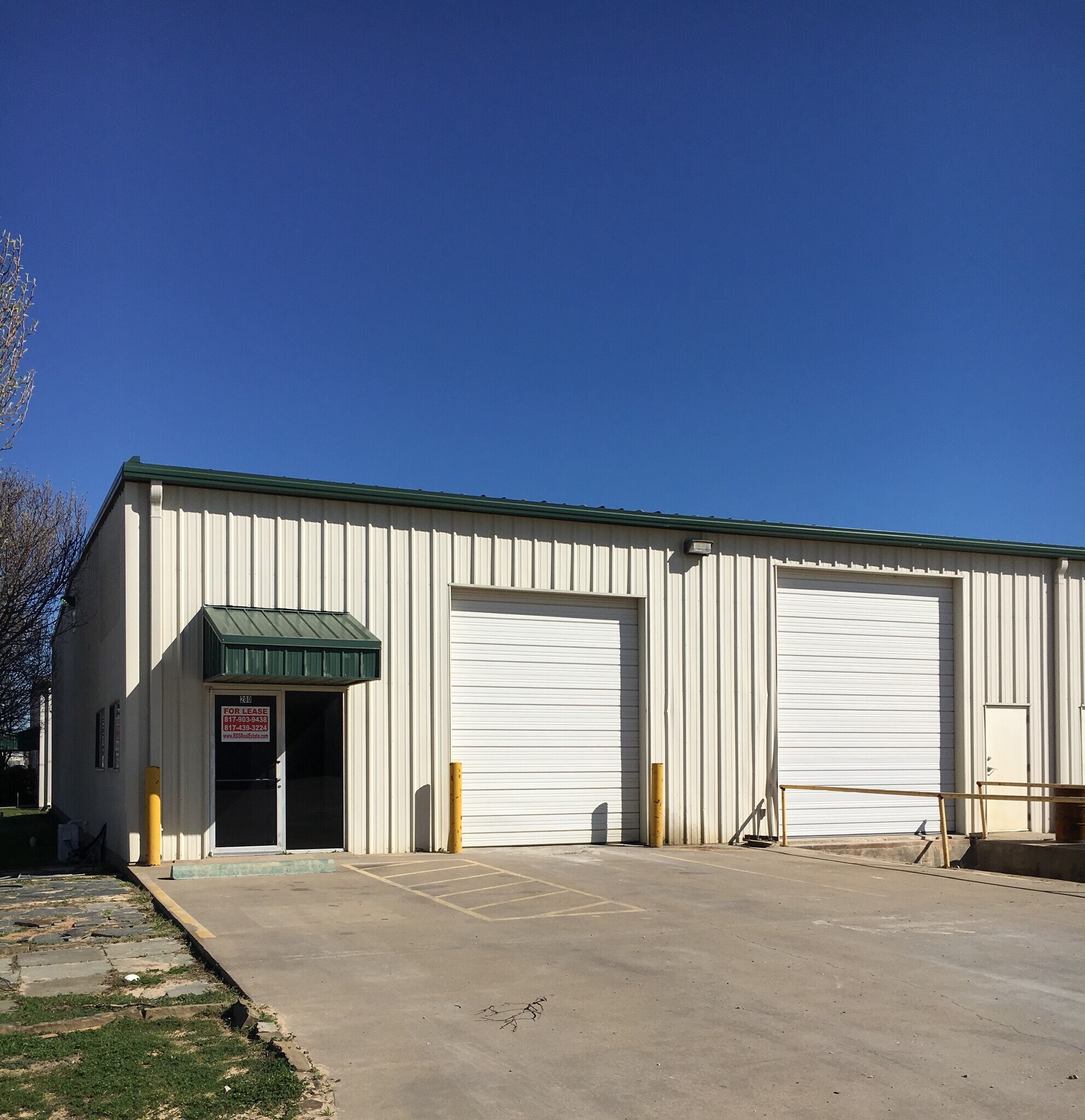 880 Blue Mound Rd W, Haslet, TX à louer Photo du bâtiment- Image 1 de 5