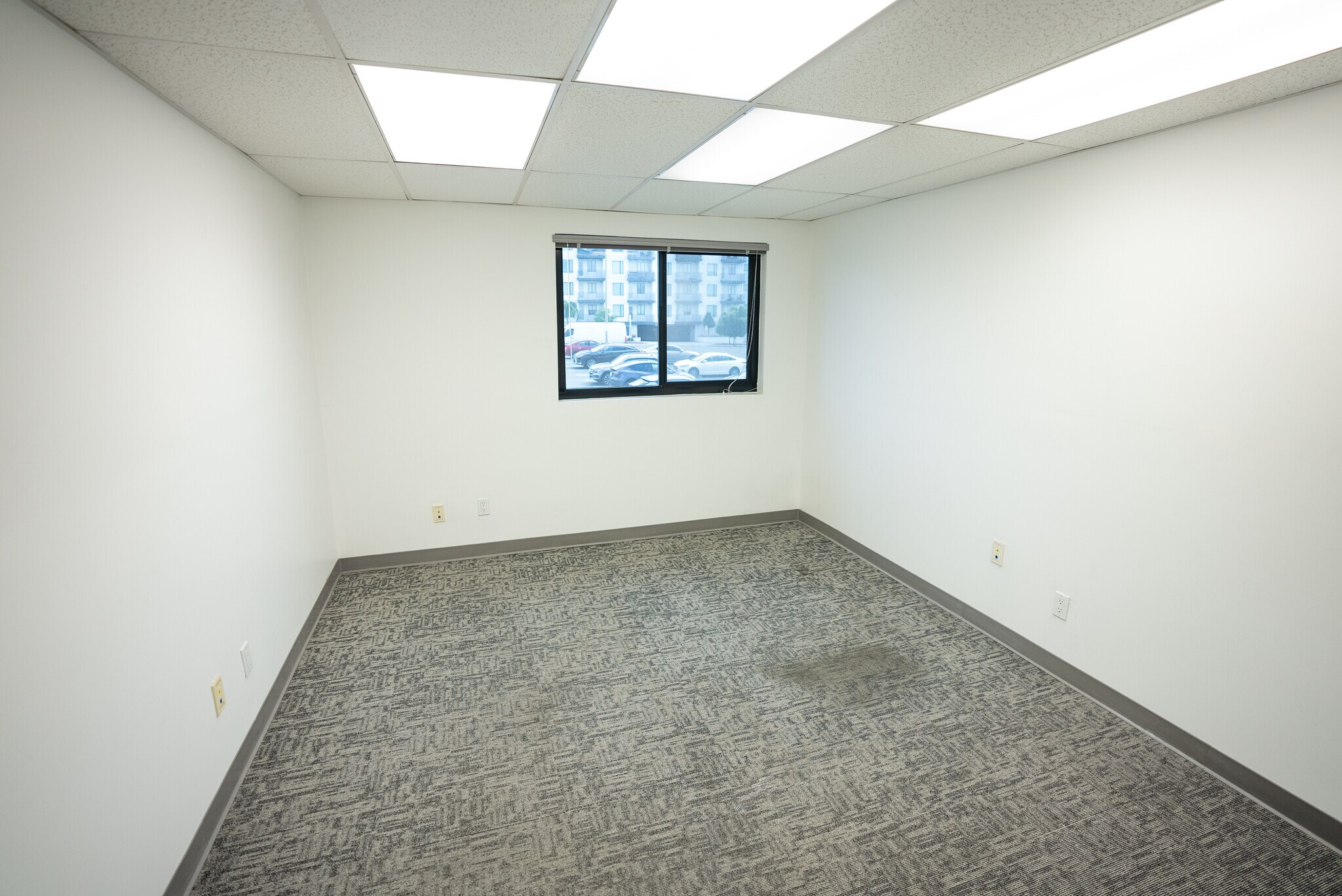 8814-8816 S Sepulveda Blvd, Los Angeles, CA for lease Interior Photo- Image 1 of 17